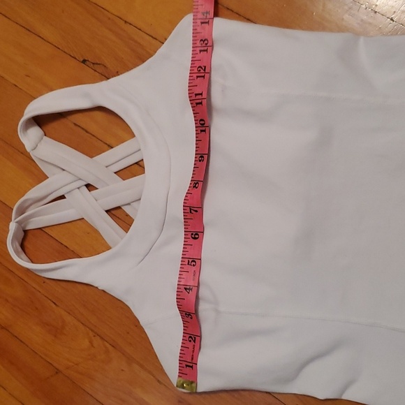 Lululemon athletica Enhearten Tank, built in bra. White. Women size 6. - Picture 10 of 12